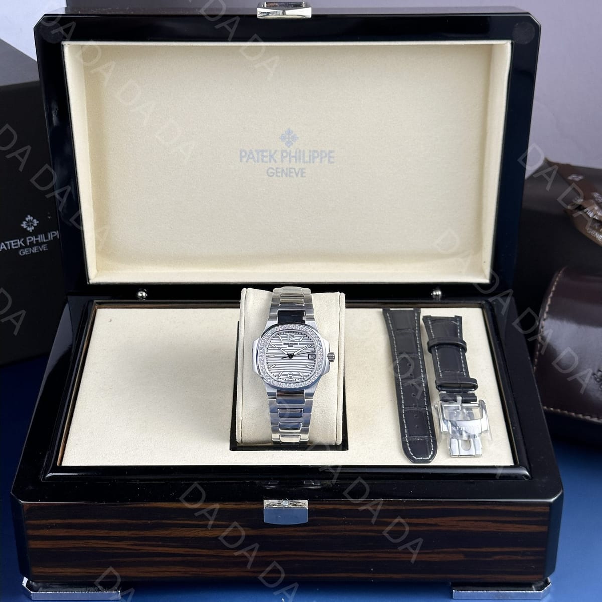 파텍필립 노틸러스 7010 흰판 다이아베젤 32mm 3