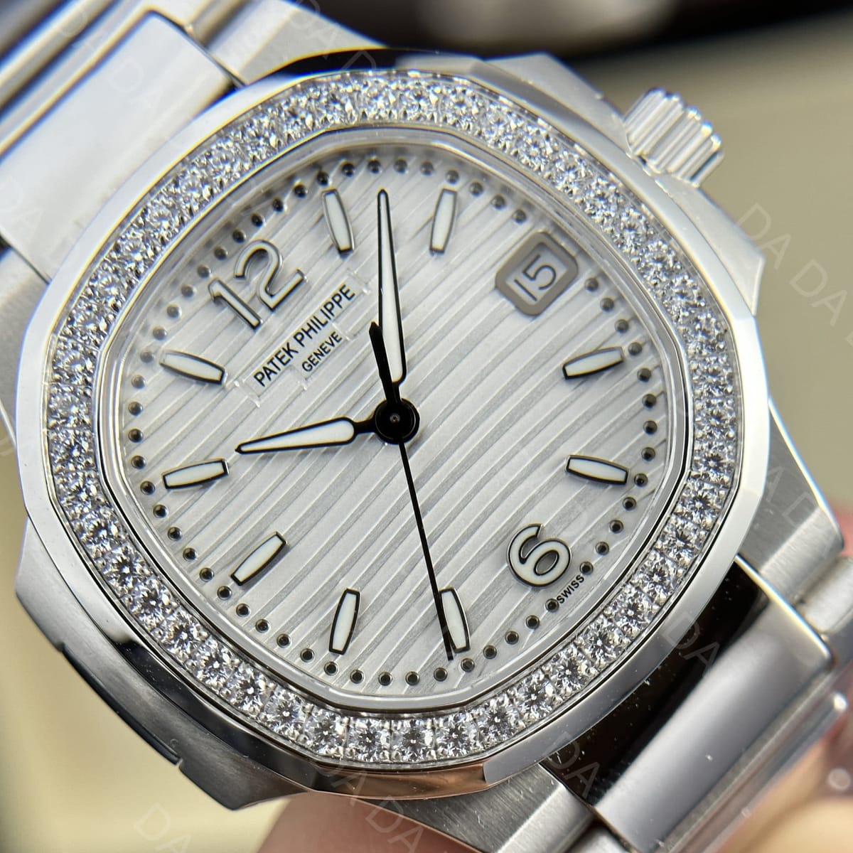 파텍필립 노틸러스 7010 흰판 다이아베젤 32mm 6
