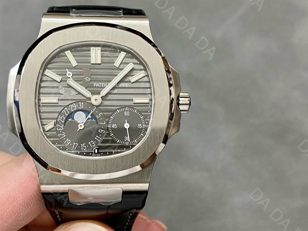 파텍필립 노틸러스 5712 화이트골드 그레이다이얼 가죽밴드 40mm 3
