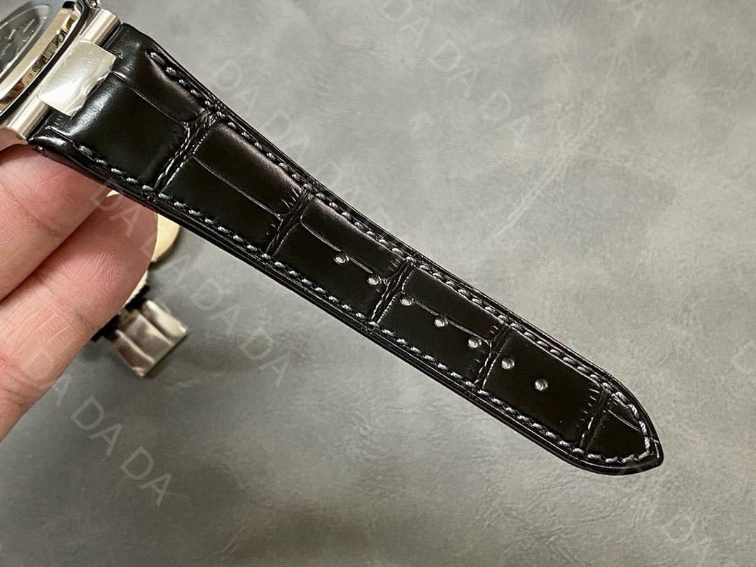 파텍필립 노틸러스 5712 화이트골드 그레이다이얼 가죽밴드 40mm 10
