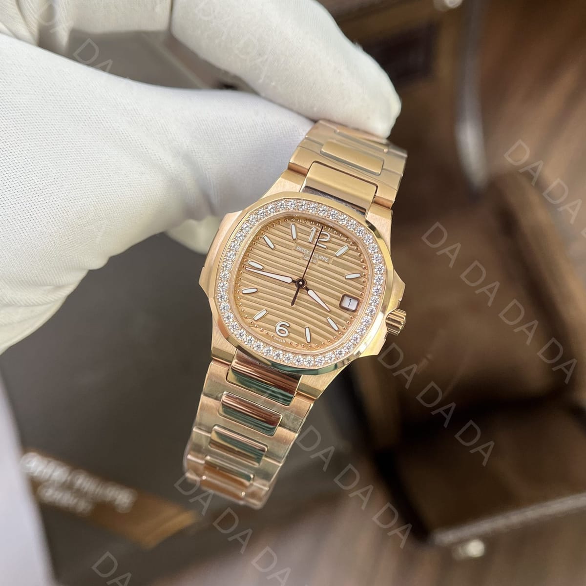 파텍필립 노틸러스 7010 로즈골드 금통 골드다이얼 다이아베젤 32mm 5