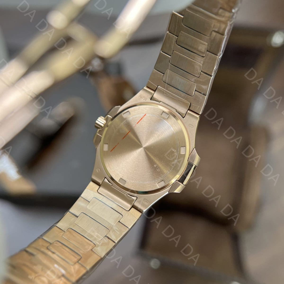 파텍필립 노틸러스 7010 로즈골드 금통 골드다이얼 다이아베젤 32mm 7