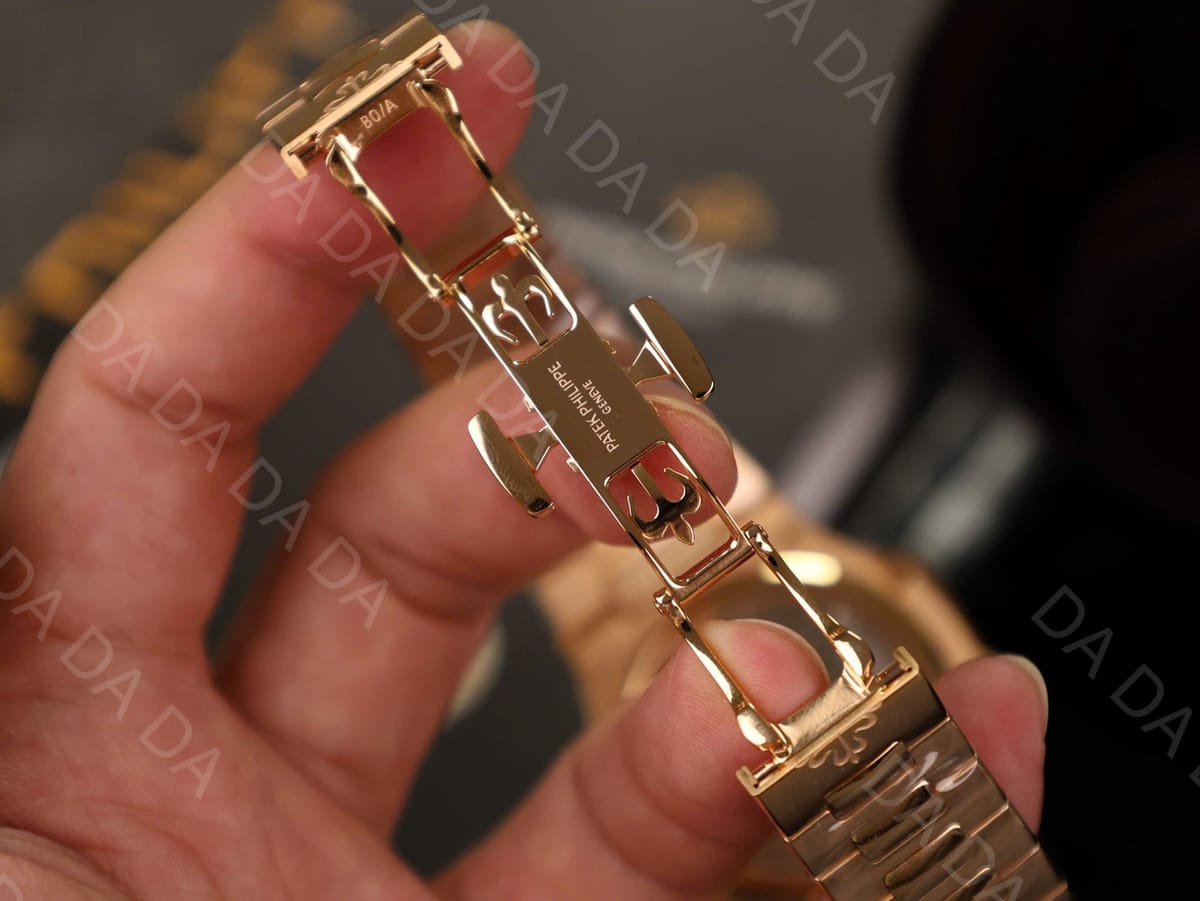 파텍필립 노틸러스 5712 금통 그레이다이얼 40mm 10