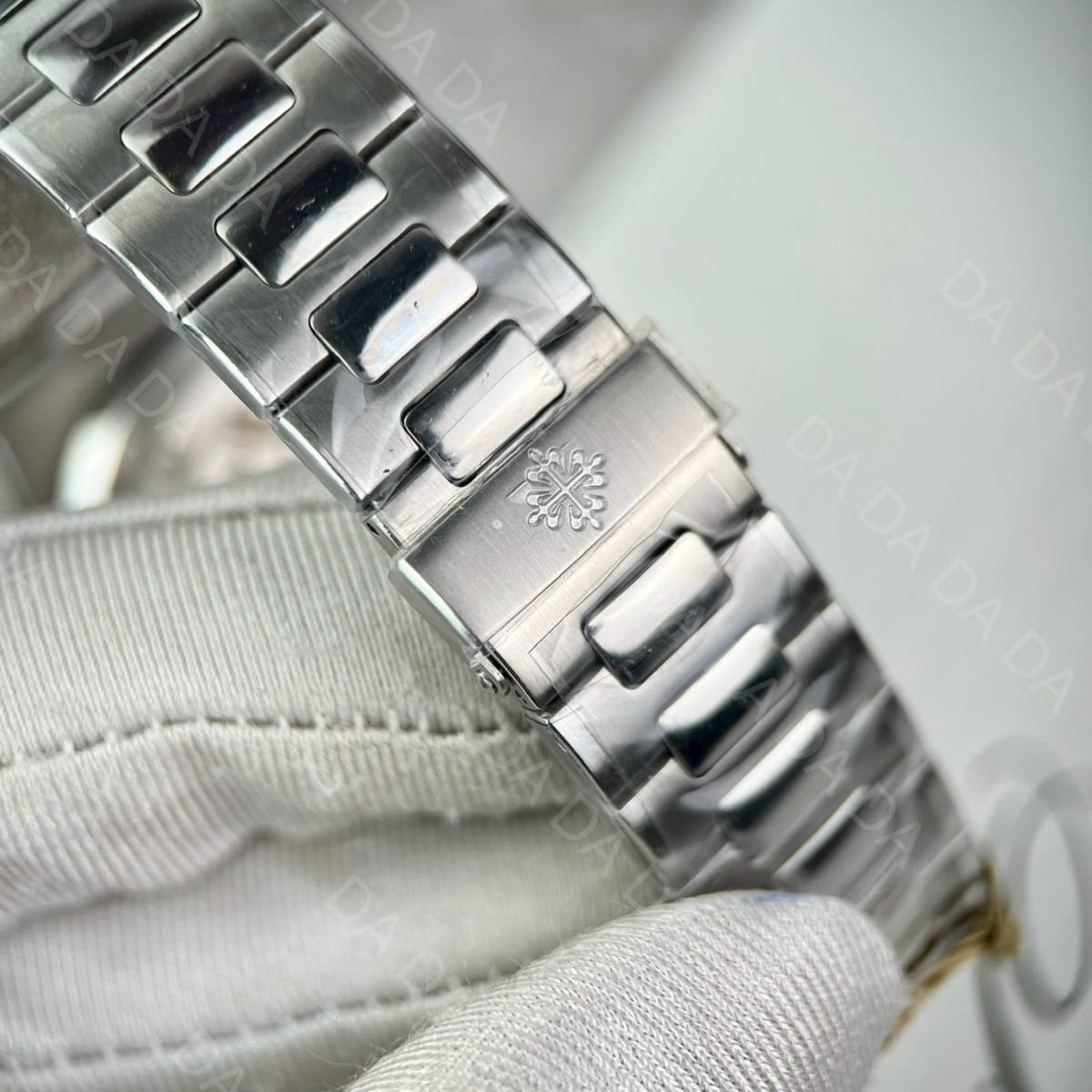 파텍필립 노틸러스 5990 화이트골드 청판 40.5mm 10