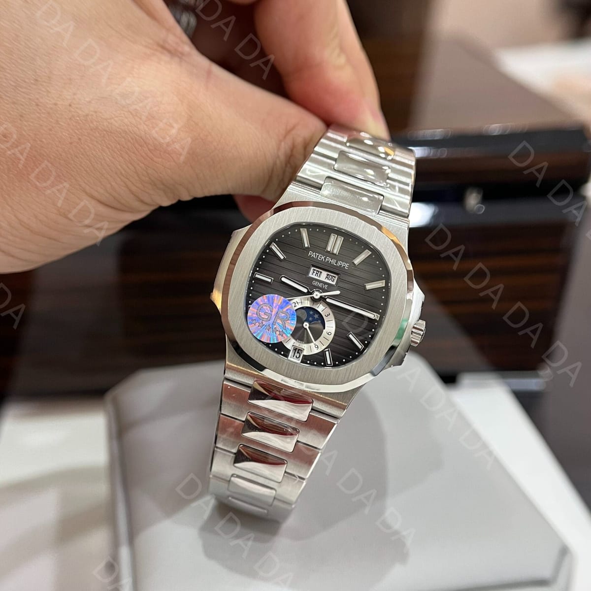 파텍필립 노틸러스 5726 화이트골드 그레이다이얼 40.5mm 4