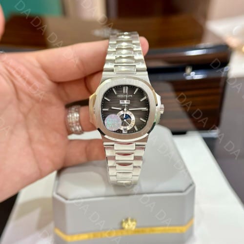 파텍필립 노틸러스 5726 화이트골드 그레이다이얼 40.5mm