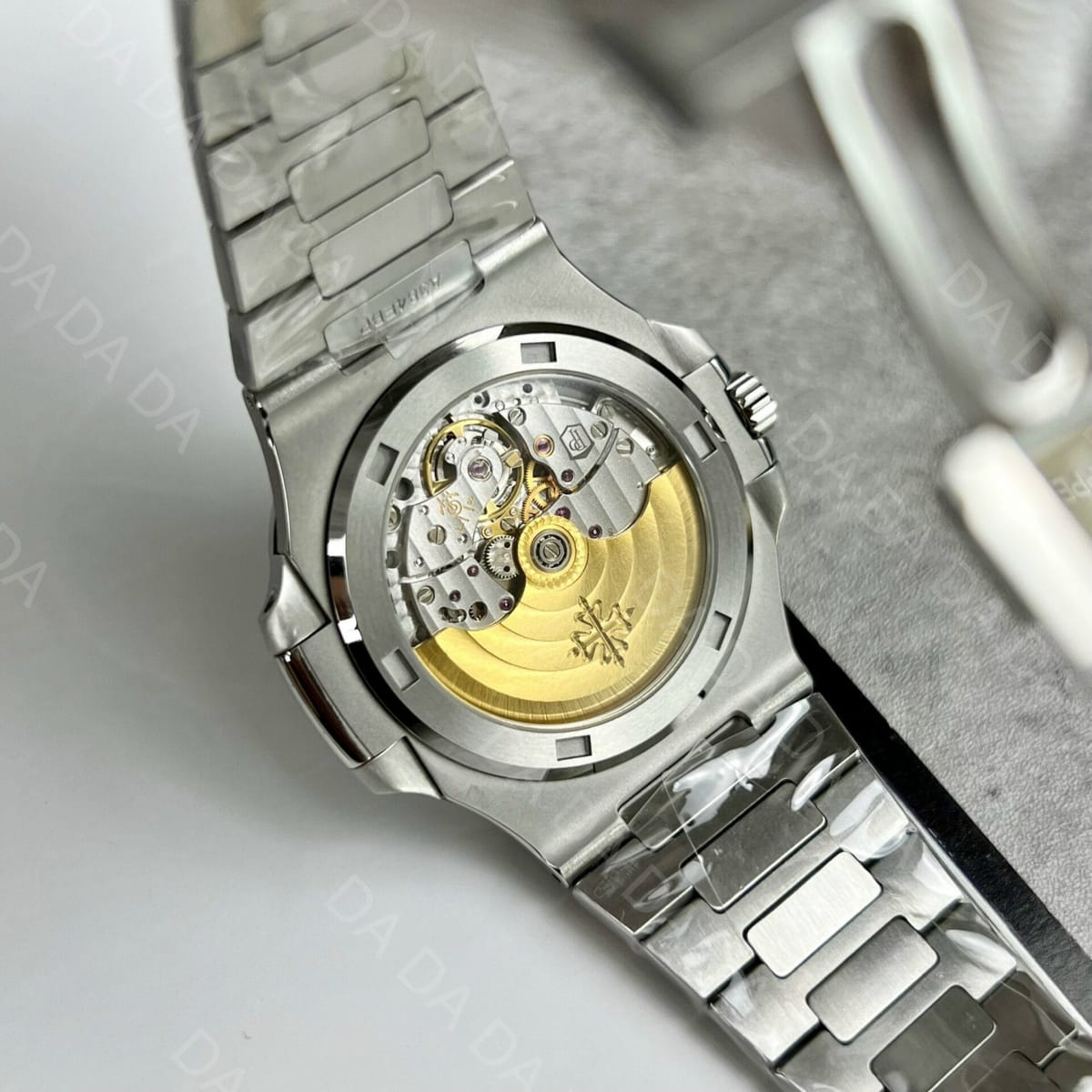 파텍필립 노틸러스 5723 그린 다이얼 다이아베젤 40mm 6