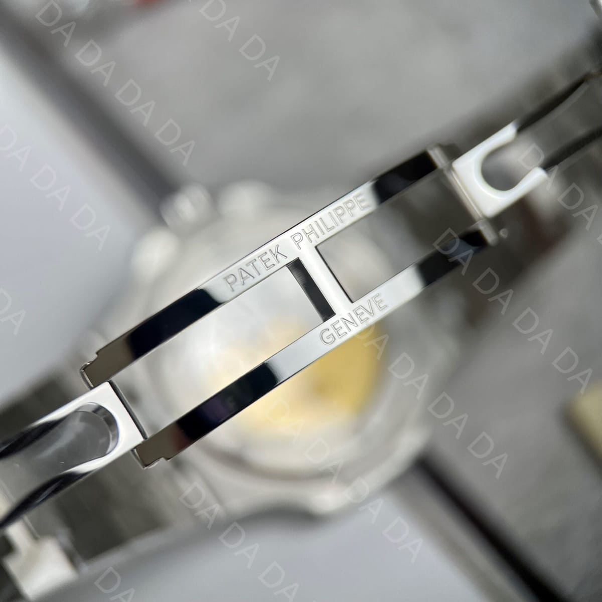 파텍필립 노틸러스 5723 그린 다이얼 다이아베젤 40mm 7