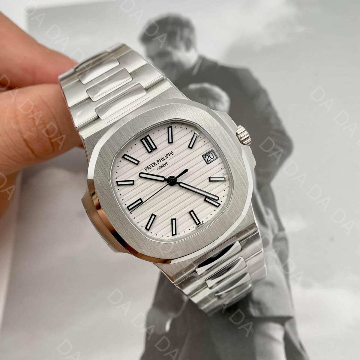 파텍필립 노틸러스 5711 화이트다이얼 40mm 3