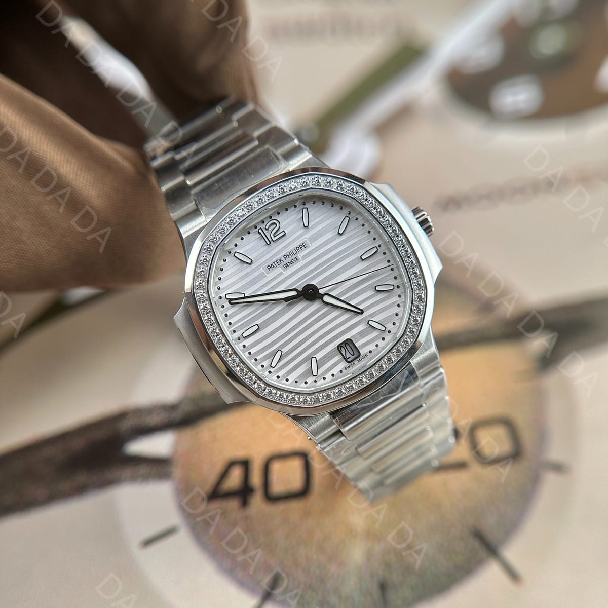 파텍필립 노틸러스 7118 흰판 다이아베젤 35.2mm 3