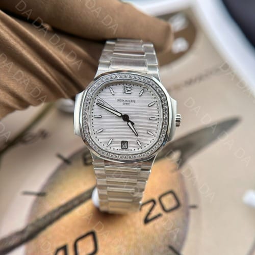 파텍필립 노틸러스 7118 흰판 다이아베젤 35.2mm