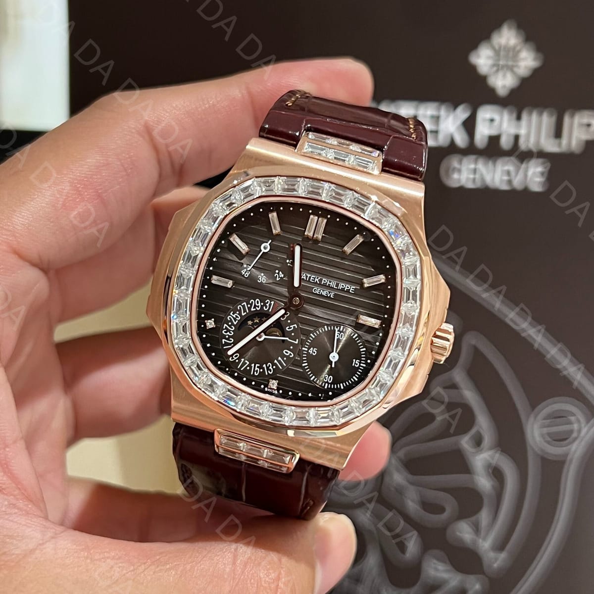 파텍필립 노틸러스 5724 금통 브라운다이얼 다이아베젤 가죽밴드 40mm 3