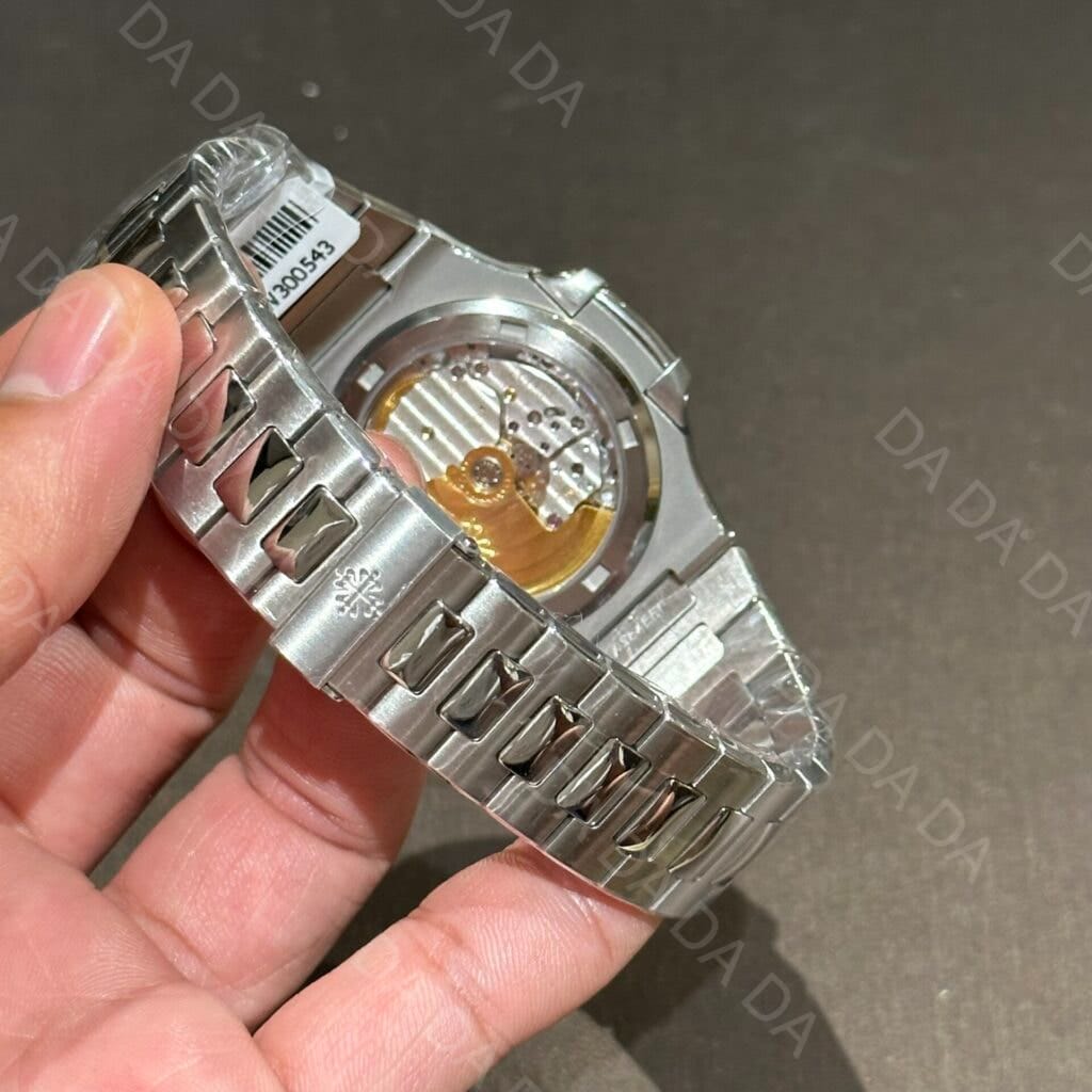 파텍필립 노틸러스 5723 그레이다이얼 레드 다이아베젤 40mm 5