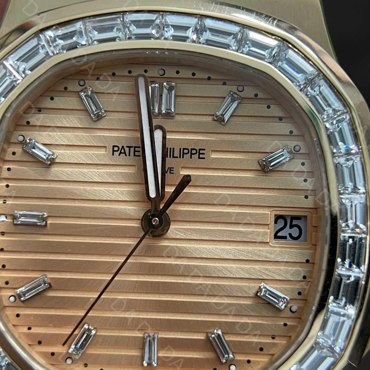 파텍필립 노틸러스 5723 금통 골드다이얼 다이아베젤 40mm 7