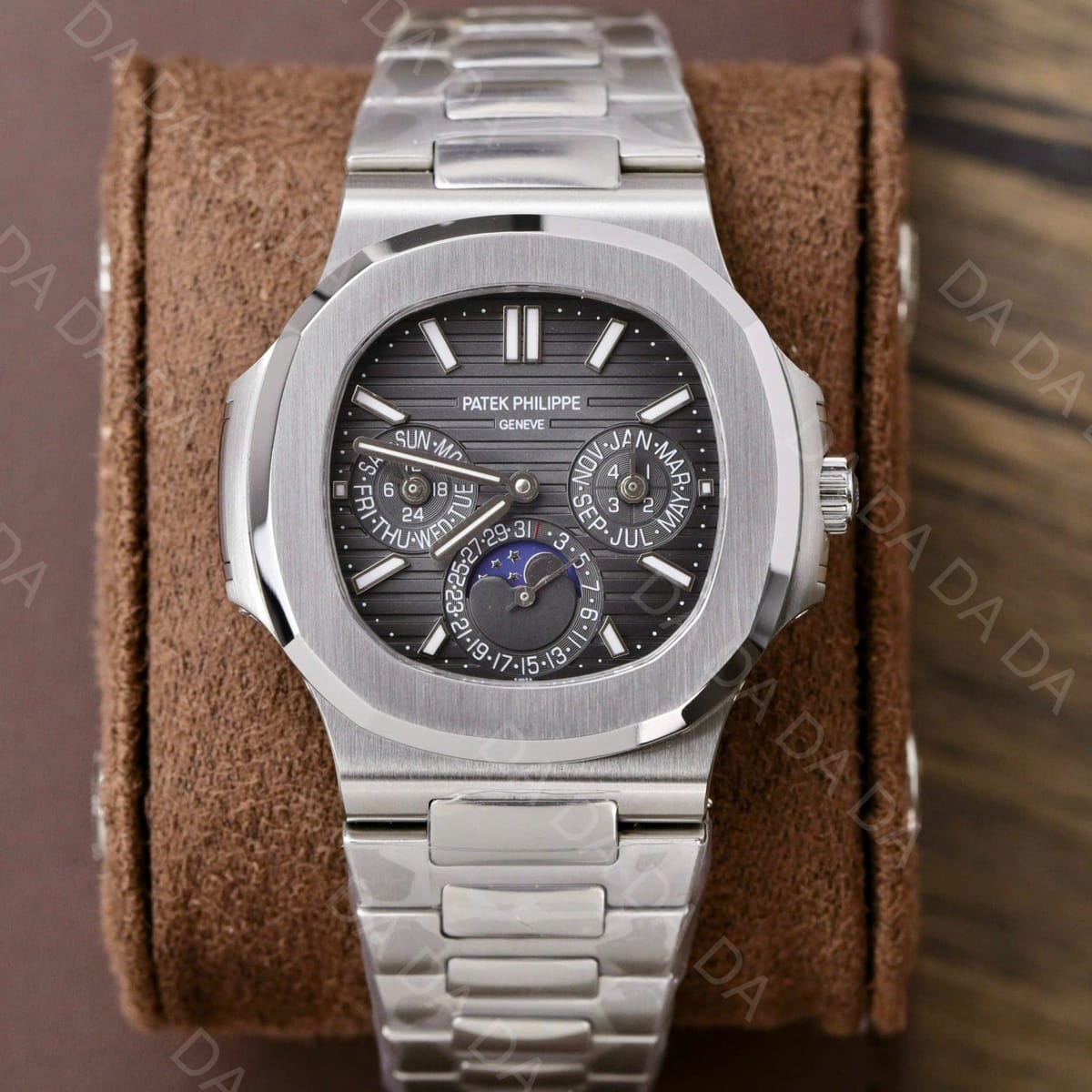 파텍필립 노틸러스 5740 그레이다이얼 40mm 3