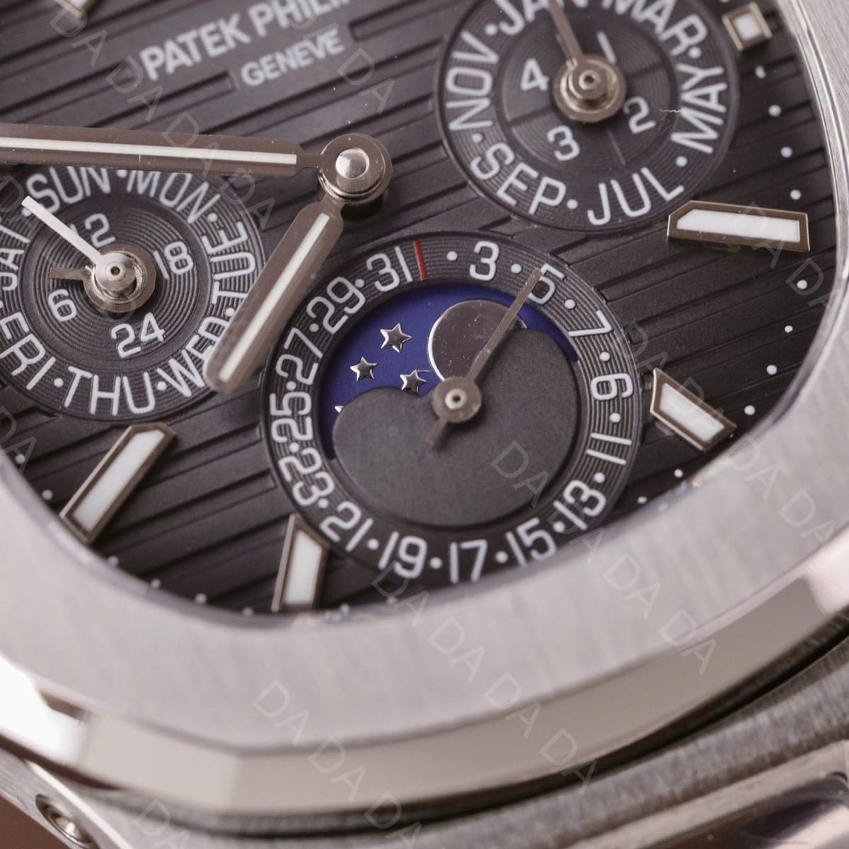 파텍필립 노틸러스 5740 그레이다이얼 40mm 6