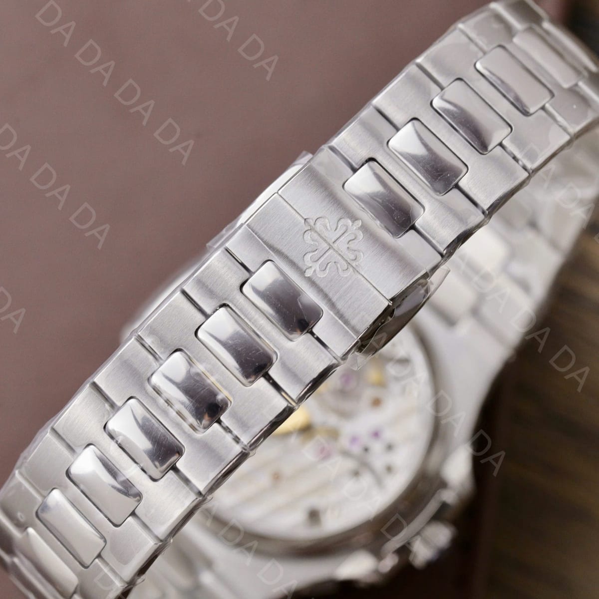 파텍필립 노틸러스 5740 그레이다이얼 40mm 10