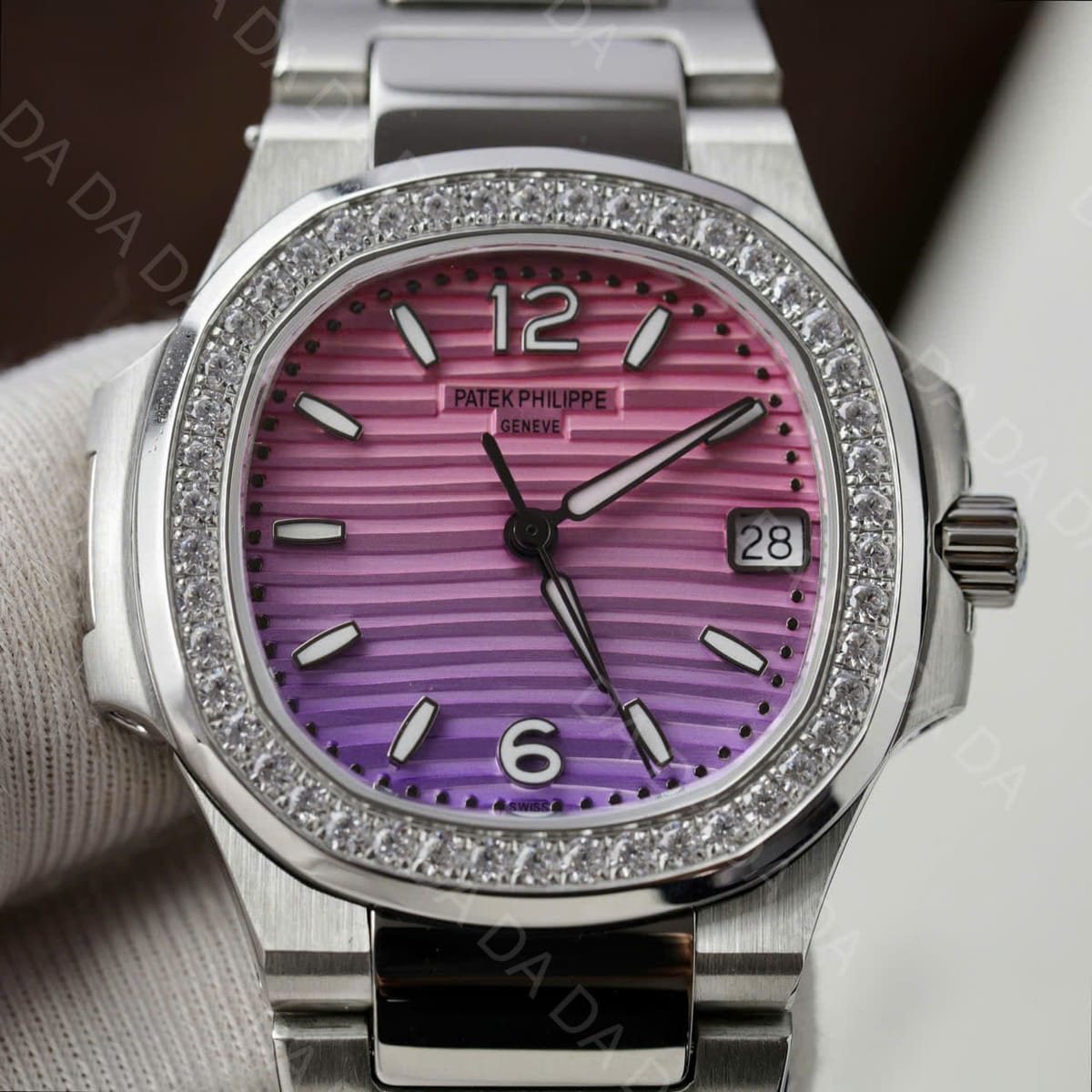 파텍필립 노틸러스 7010 퍼플그라데이션 다이얼 다이아베젤 32mm 6