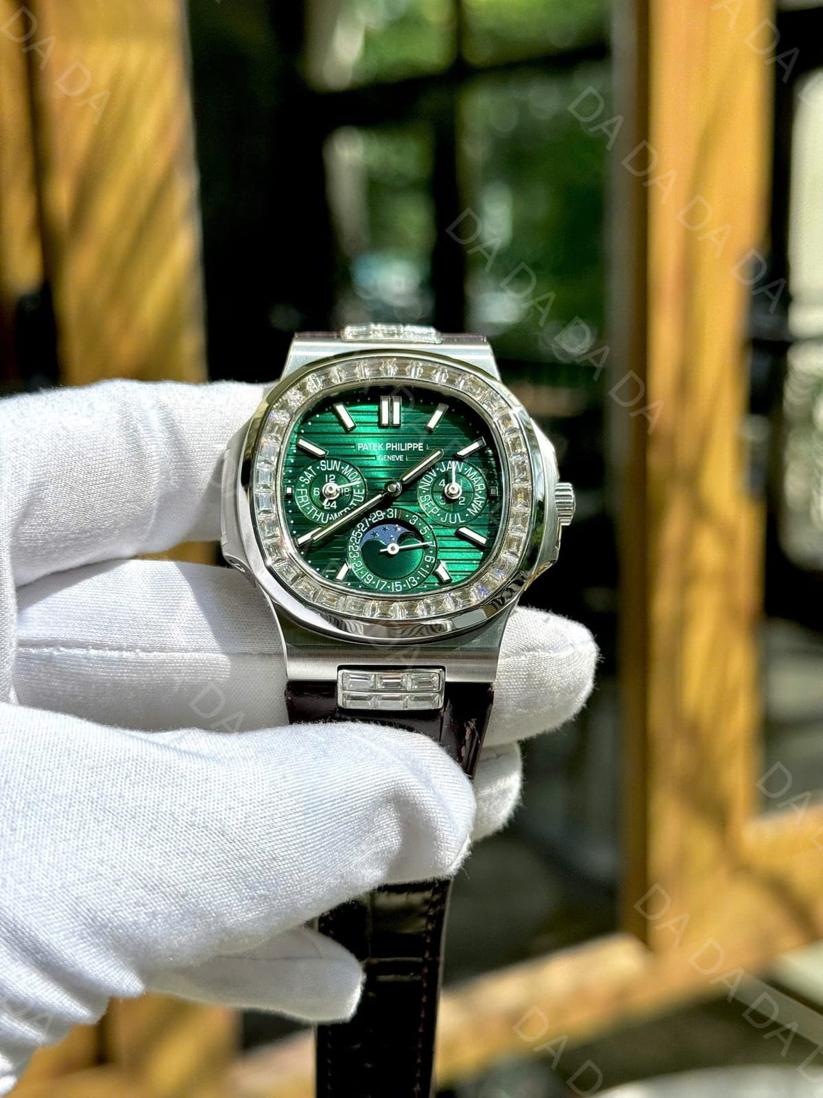 파텍필립 노틸러스 5740 그린다이얼 다이아베젤 가죽밴드 40mm 3