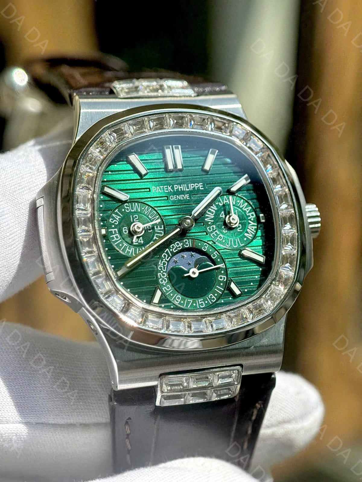 파텍필립 노틸러스 5740 그린다이얼 다이아베젤 가죽밴드 40mm 7