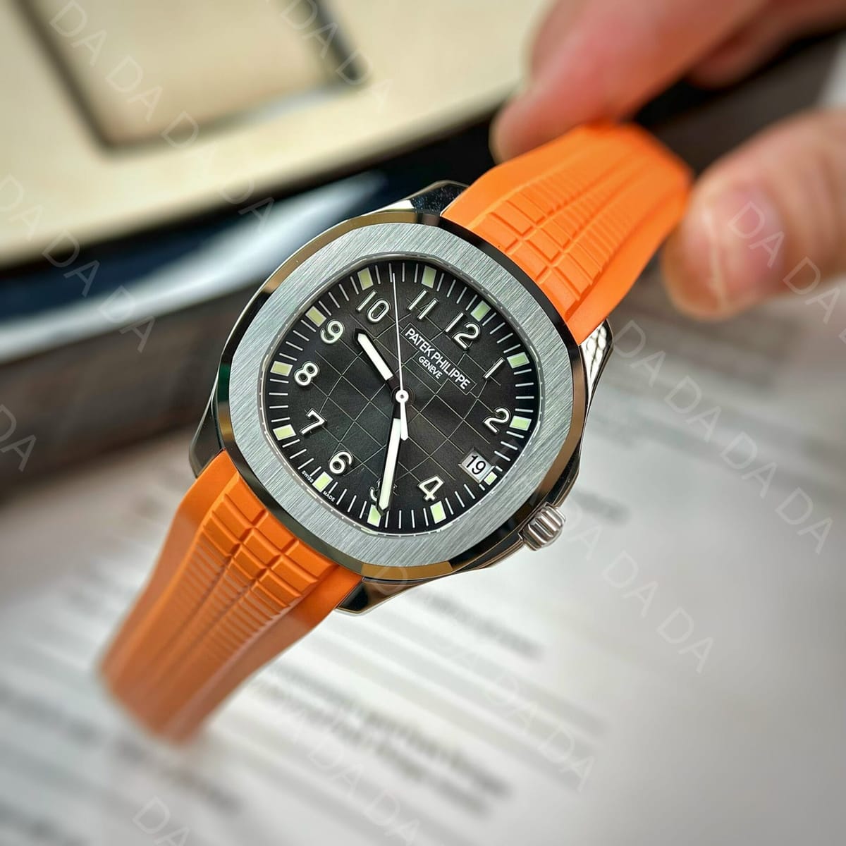 파텍필립 아쿠아넛 5167 블랙 오렌지 러버스트랩 40mm 4