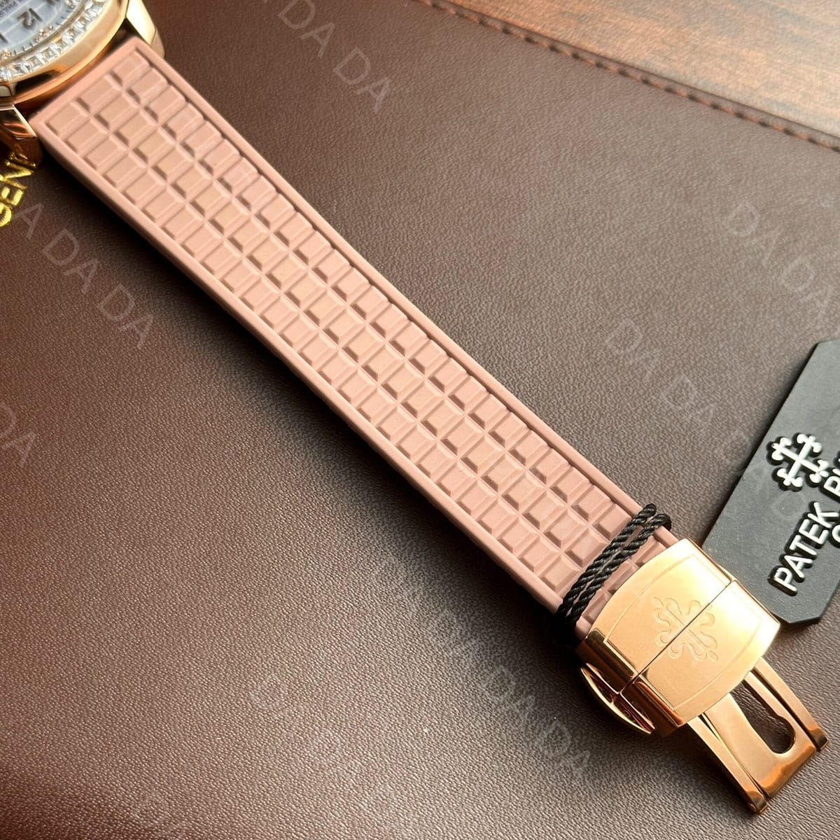 파텍필립 아쿠아넛 5072 금통 자개다이얼 핑크 러버밴드 35.6mm 7