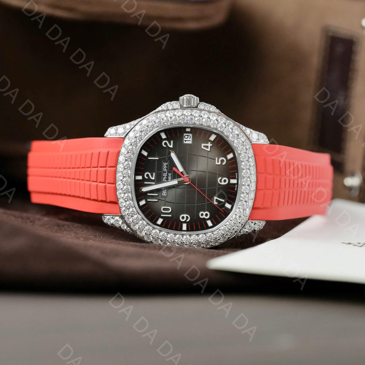 파텍필립 아쿠아넛 5167 블랙 풀파베 레드 러버밴드 40mm 4