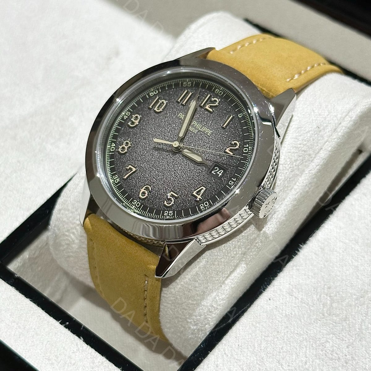 파텍필립 칼라트라바 5226 그레이다이얼 40mm 4
