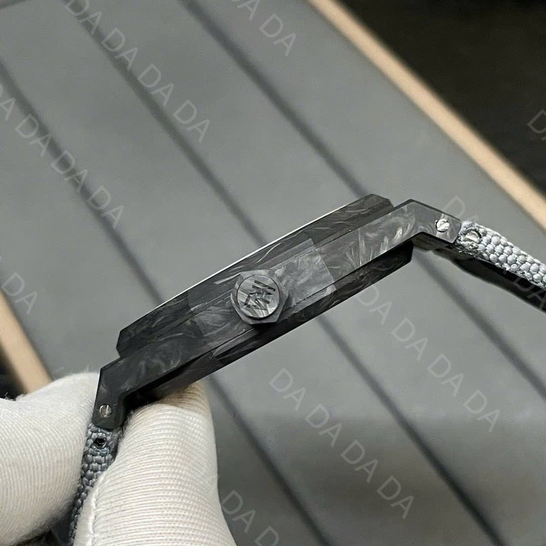 오데마피게 로얄오크 15400 카본 블랙 41mm 8