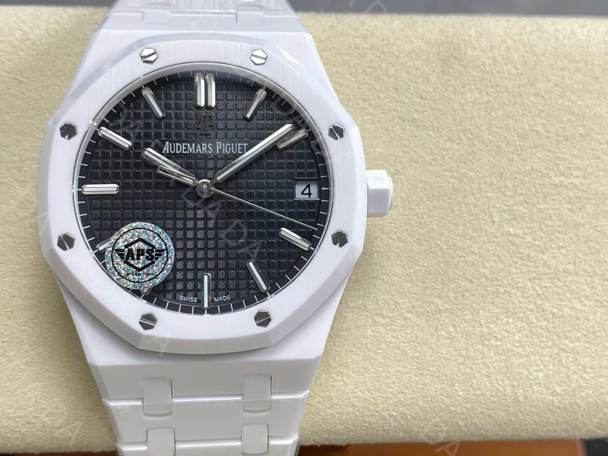 오데마피게 로얄오크 15500 화이트세라믹 검판 41mm 4