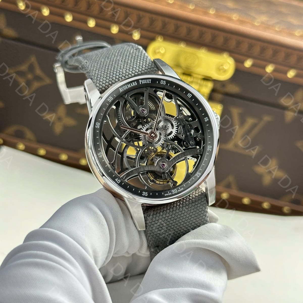 오데마피게 코드 26600 플라잉 투르비옹 그레이 41mm 3