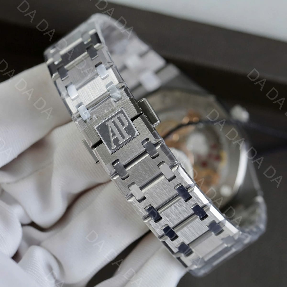 오데마피게 로얄오크 16202 엑스트라 씬 점보 레드 다이얼 39mm 3