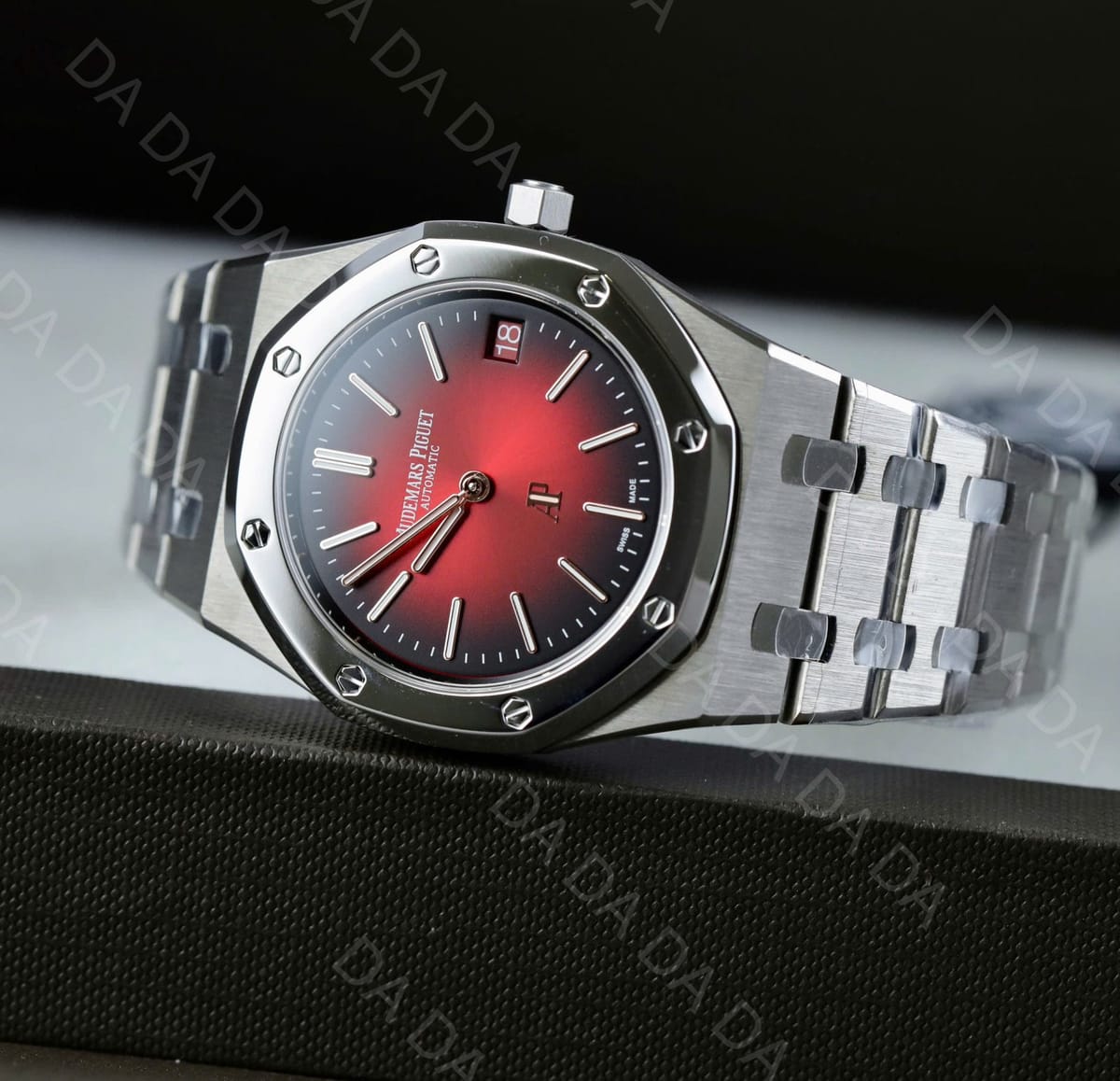 오데마피게 로얄오크 16202 엑스트라 씬 점보 레드 다이얼 39mm 9