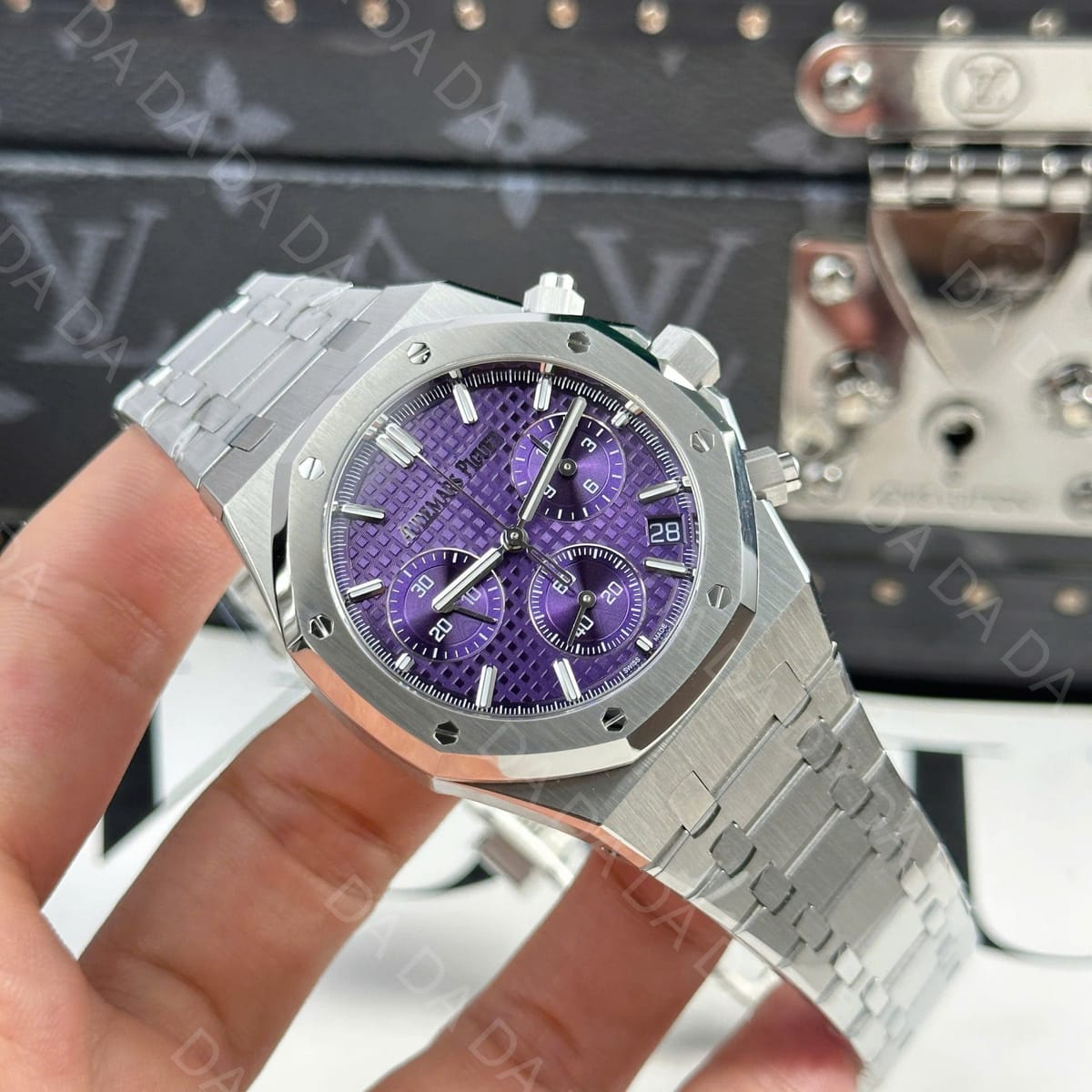 오데마피게 로얄오크 26240 퍼플다이얼 41mm 3