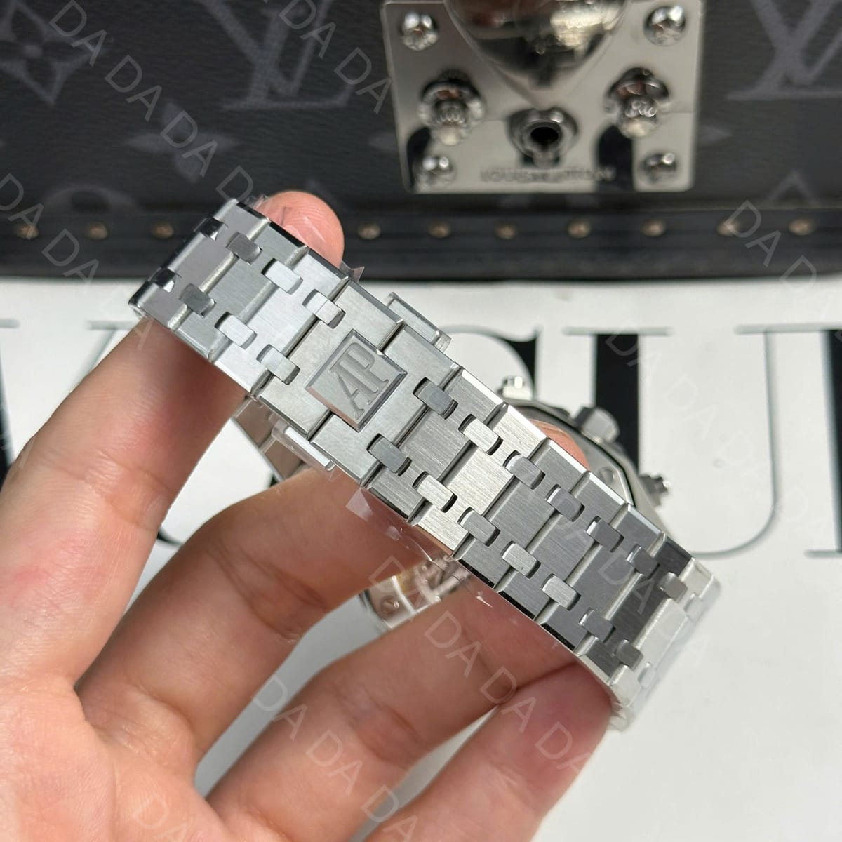 오데마피게 로얄오크 26240 퍼플다이얼 41mm 12