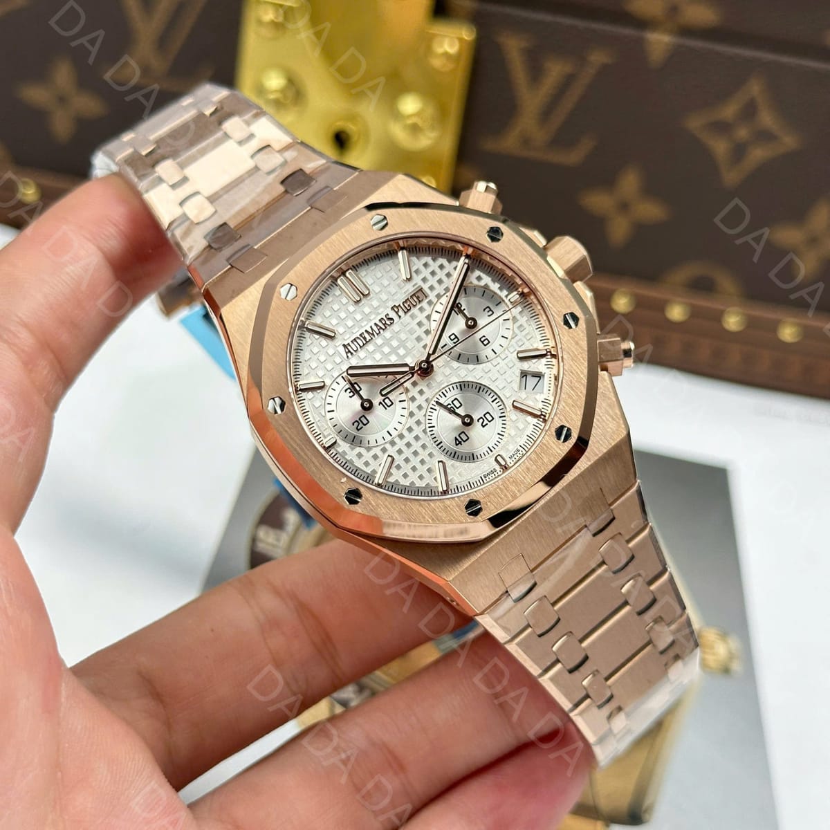 오데마피게 로얄오크 26240 로즈골드 금통 흰판 41mm 3