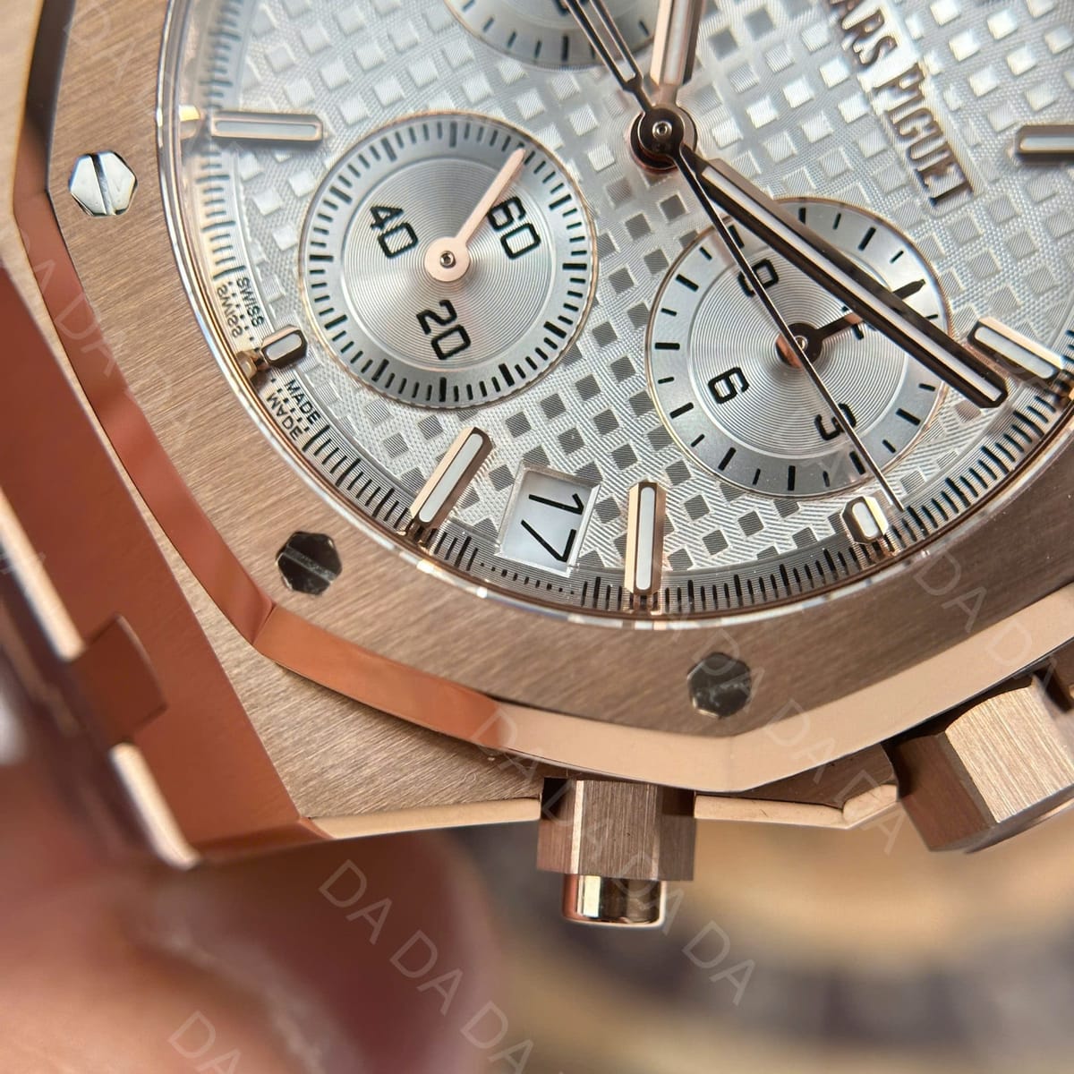 오데마피게 로얄오크 26240 로즈골드 금통 흰판 41mm 8