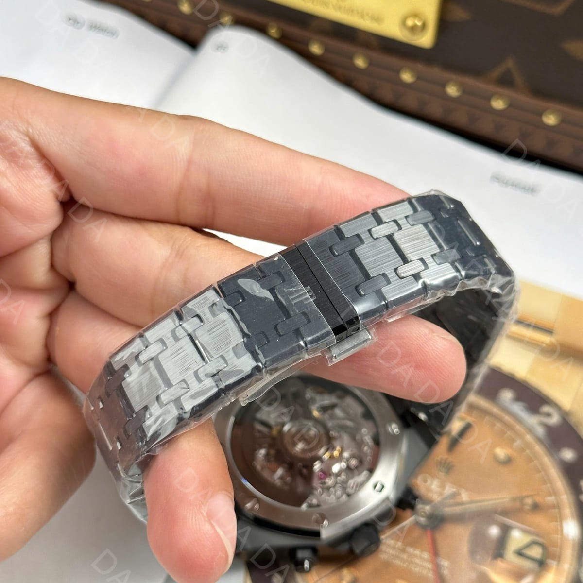오데마피게 로얄오크 26240 블랙세라믹 네이비다이얼 41mm 13