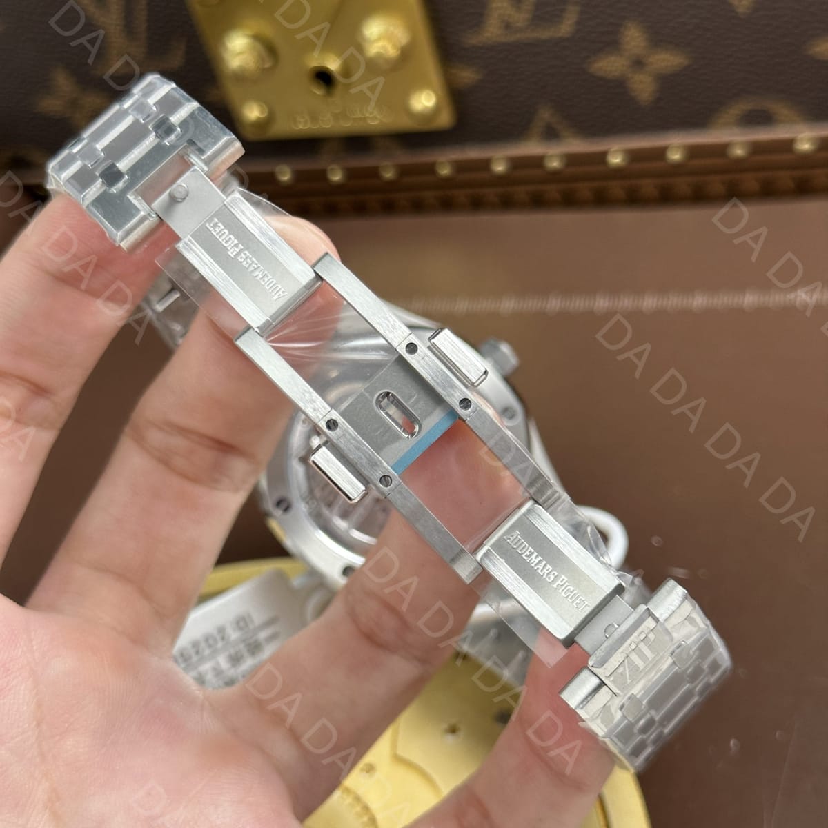 오데마피게 로얄오크 26730 플라잉 뚜르비옹 그레이다이얼 다이아베젤 41mm 5