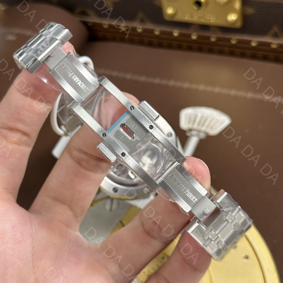 오데마피게 로얄오크 26730 플라잉 뚜르비옹 레드다이얼 41mm 4
