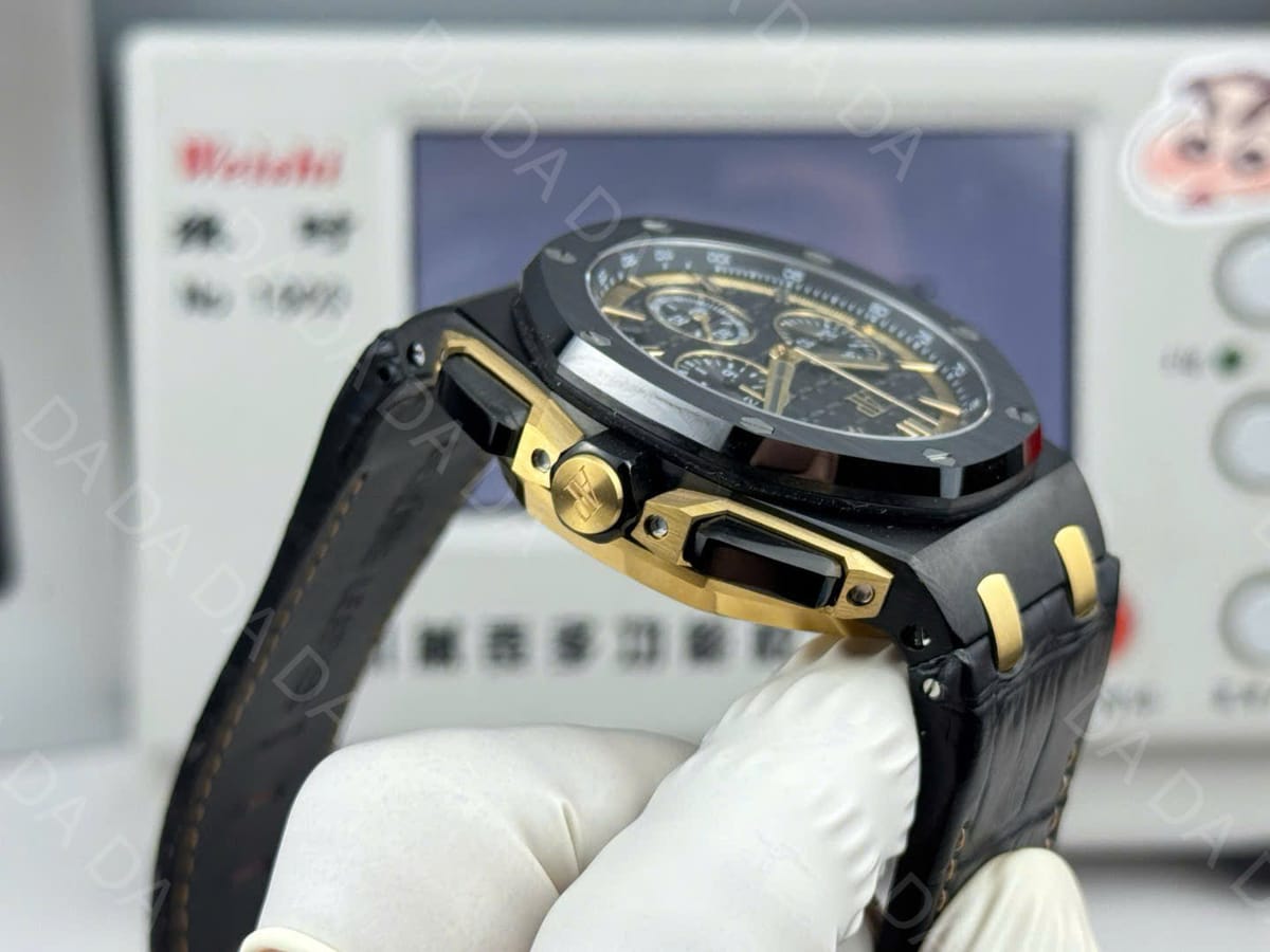 오데마피게 오프쇼어 26240 블랙세라믹 43mm 8