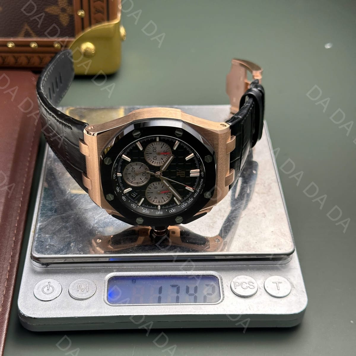 오데마피게 오프쇼어 26420 로즈골드 금통 검판 43mm 7