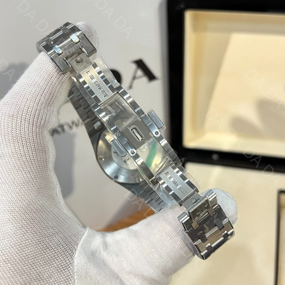 오데마피게 로얄오크 67651 흰판 다이아베젤 쿼츠 33mm 7
