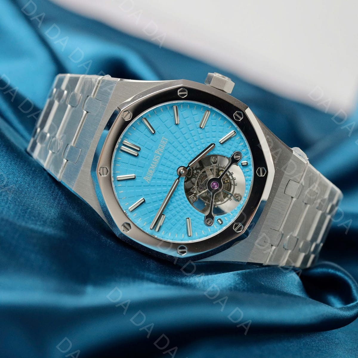 오데마피게 로얄오크 26530 플라잉 뚜르비옹 티파니블루 41mm 3