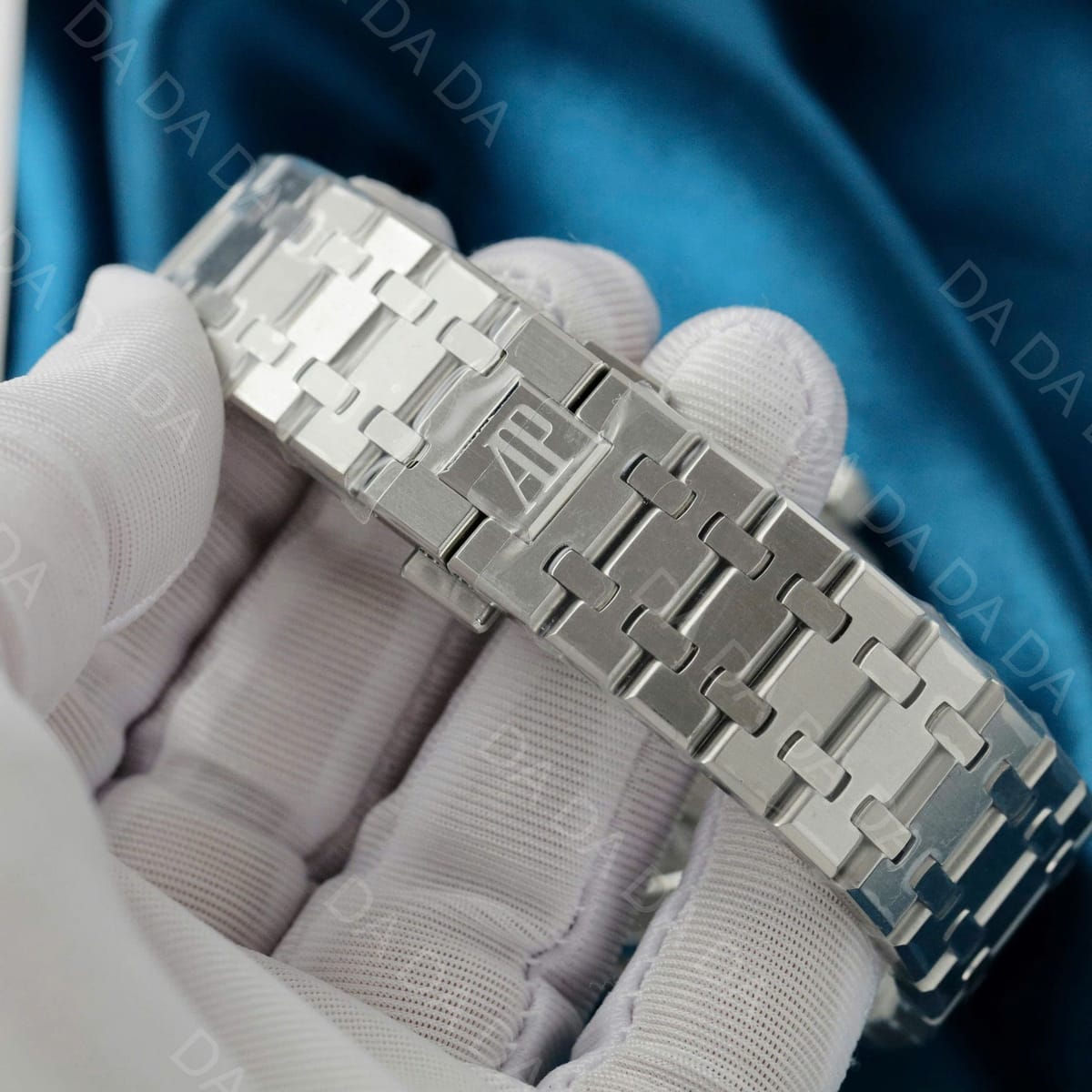 오데마피게 로얄오크 26530 플라잉 뚜르비옹 티파니블루 41mm 13