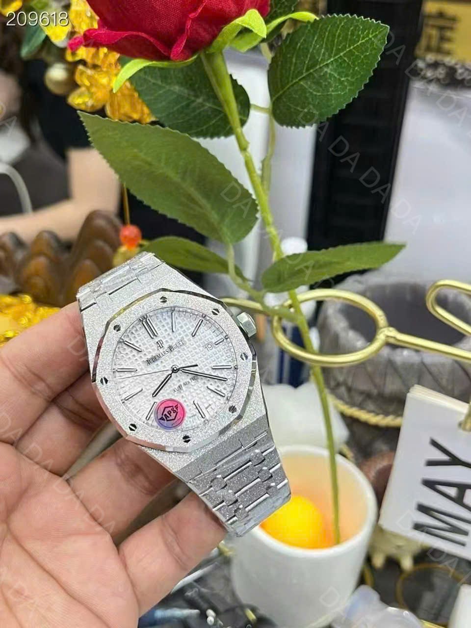 오데마피게 로얄오크 15410 프로스티드 흰판 41mm 3