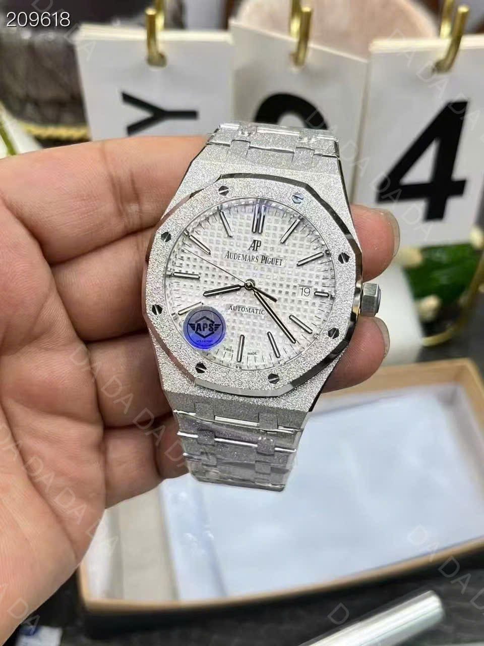 오데마피게 로얄오크 15410 프로스티드 흰판 41mm 4