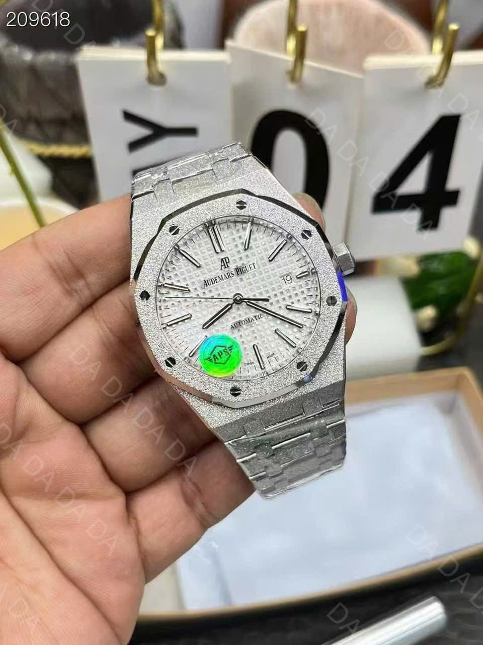 오데마피게 로얄오크 15410 프로스티드 흰판 41mm 5