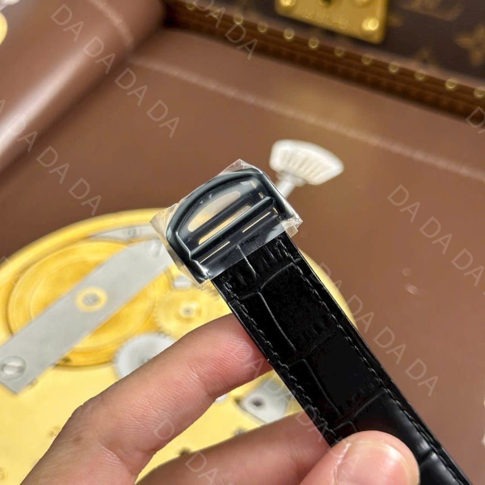 까르띠에 산토스 올블랙 스켈레톤 가죽밴드 라지 40mm 13