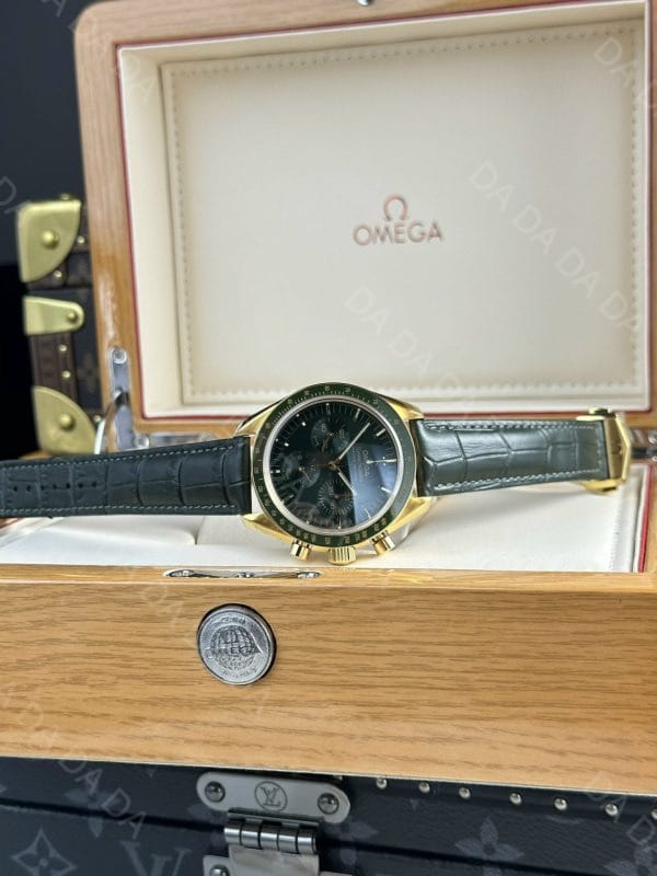 오메가 스피드마스터  문워치 금통 그린다이얼 44mm 3